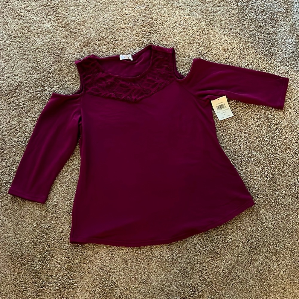 NWT Retrology Ladies Cold Shoulder Top